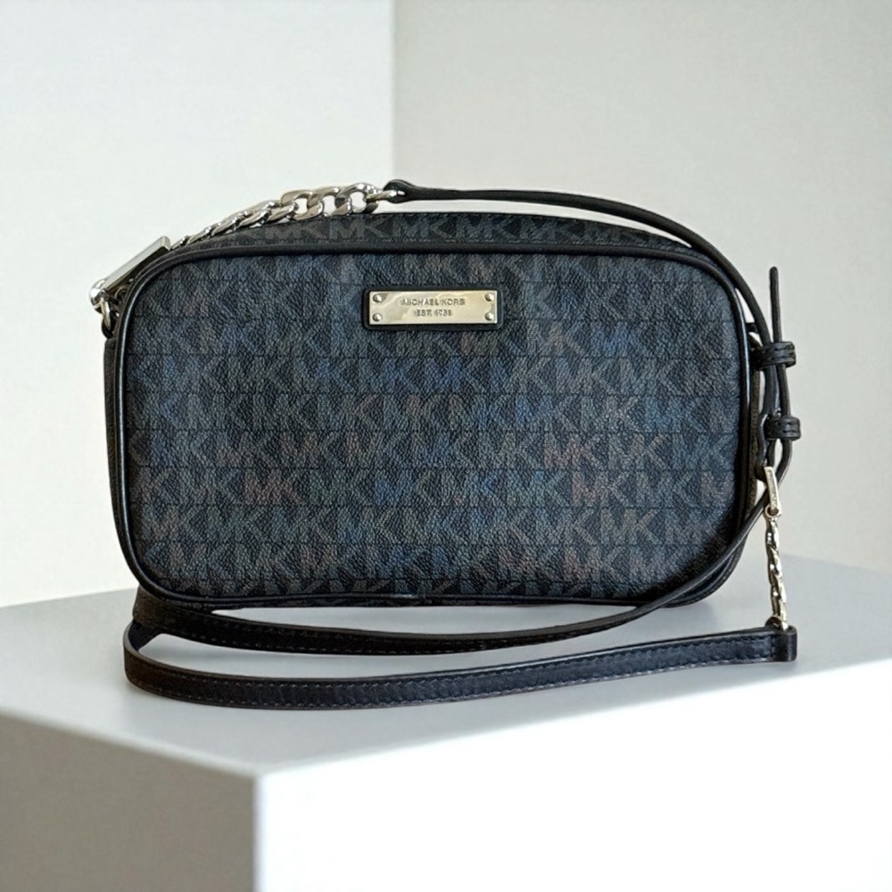 NWOT Michael Kors Black Signature Crossbody Bag with Chain Strap! New!